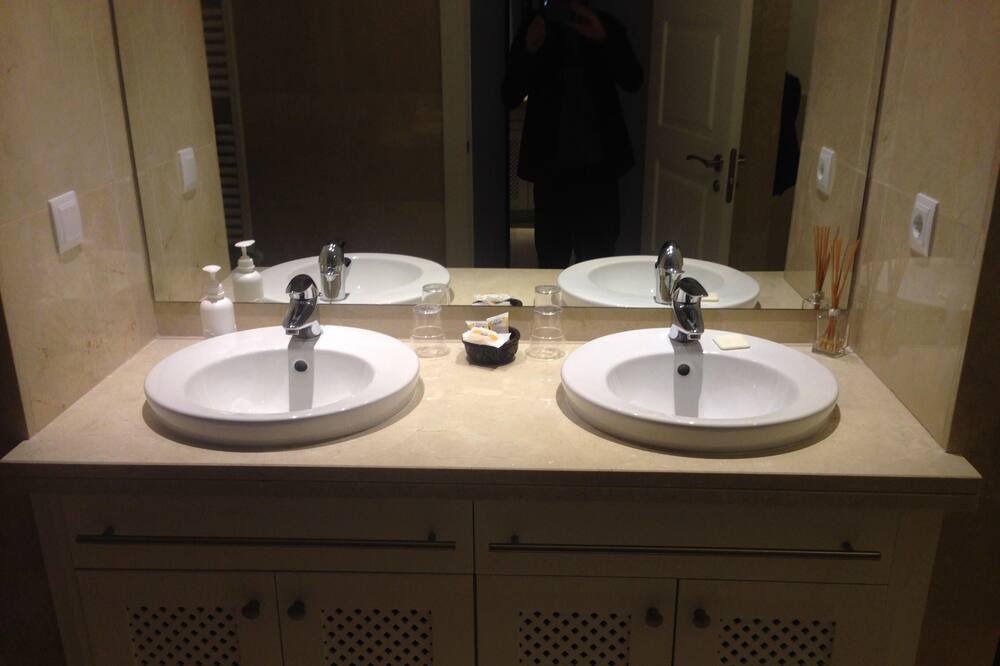 Photo of Bathroom in Caserio Los Tarquinos