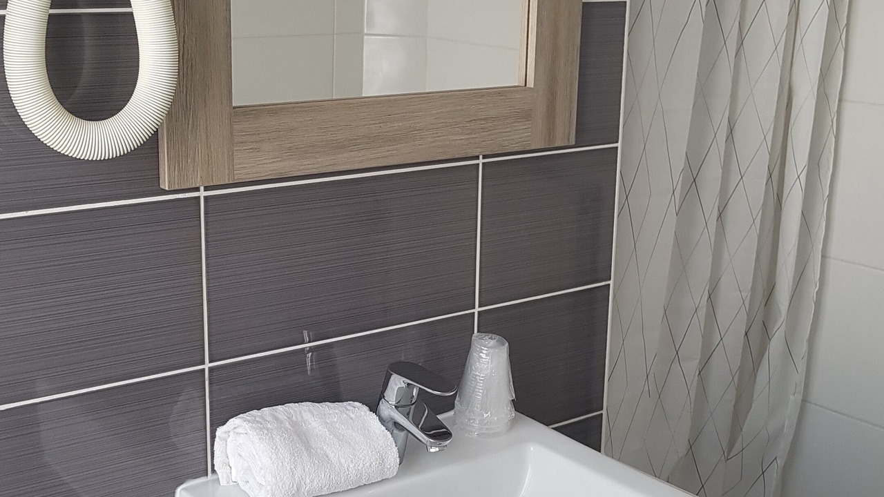 Photo of Bathroom in Quartier de la Folie-Mericourt