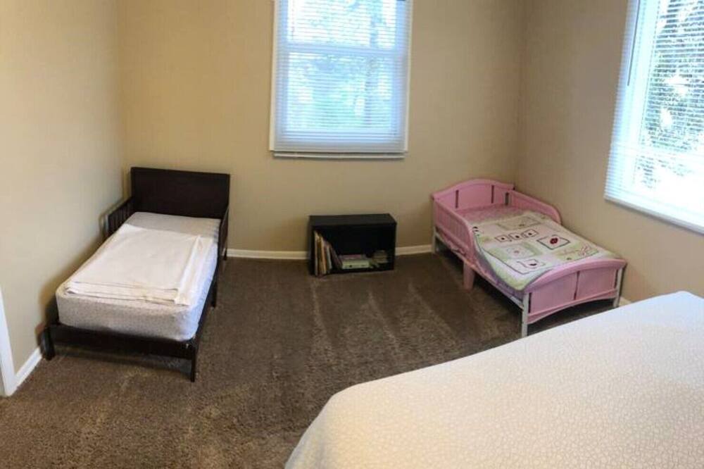 Photo of Bedroom in Kentwood