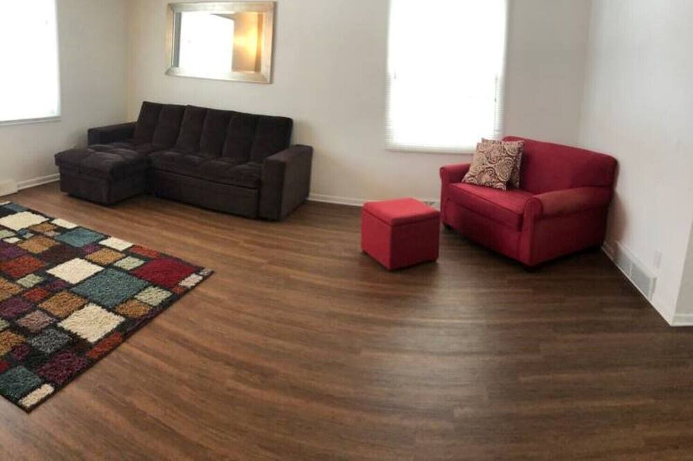Photo of Livingroom in Kentwood