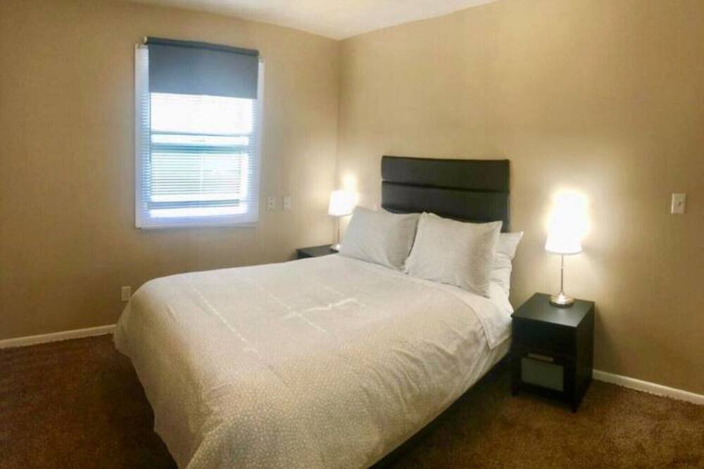 Photo of Bedroom in Kentwood