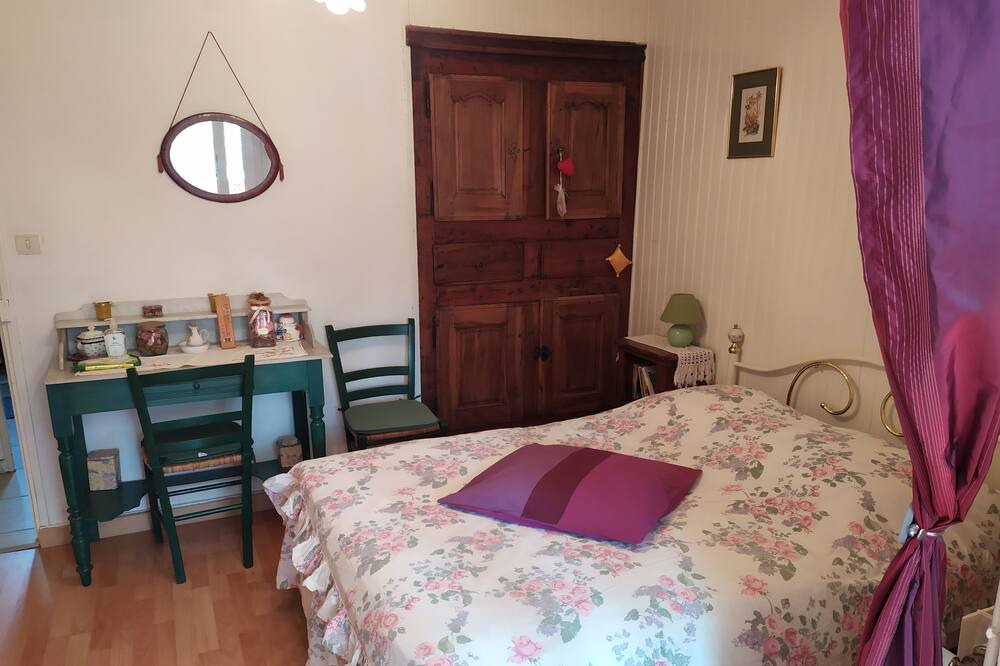 Photo of Bedroom in Ubaye-Serre-Poncon