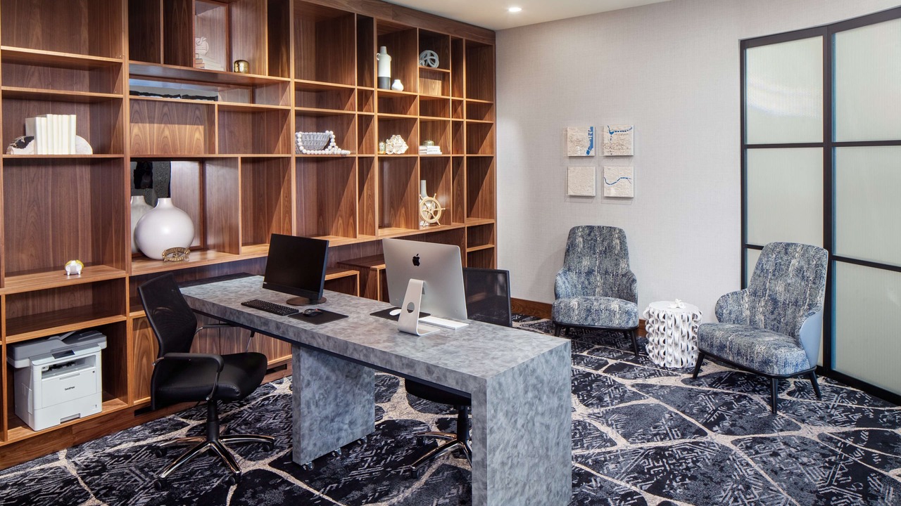 Photo of Others in D Street - West Broadway