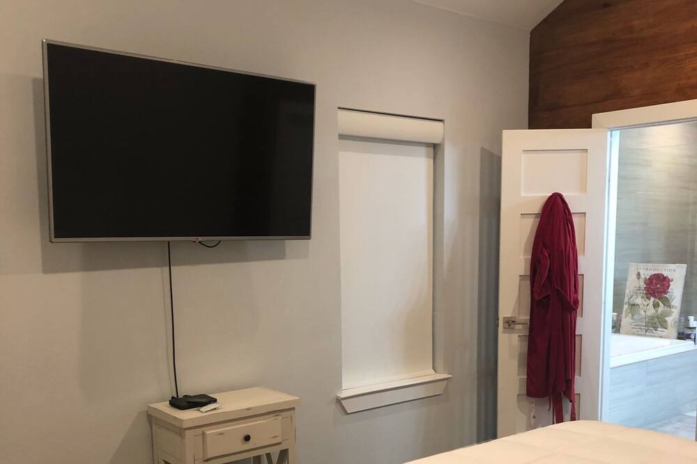 Photo of Bedroom in Knox - Henderson