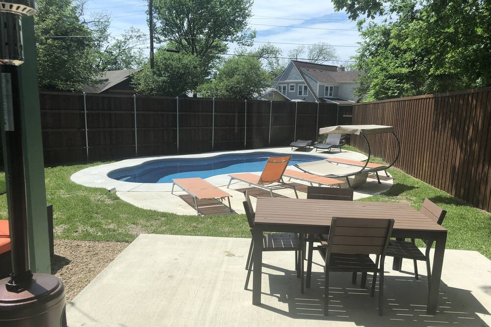 Photo of Outdoor in Knox - Henderson