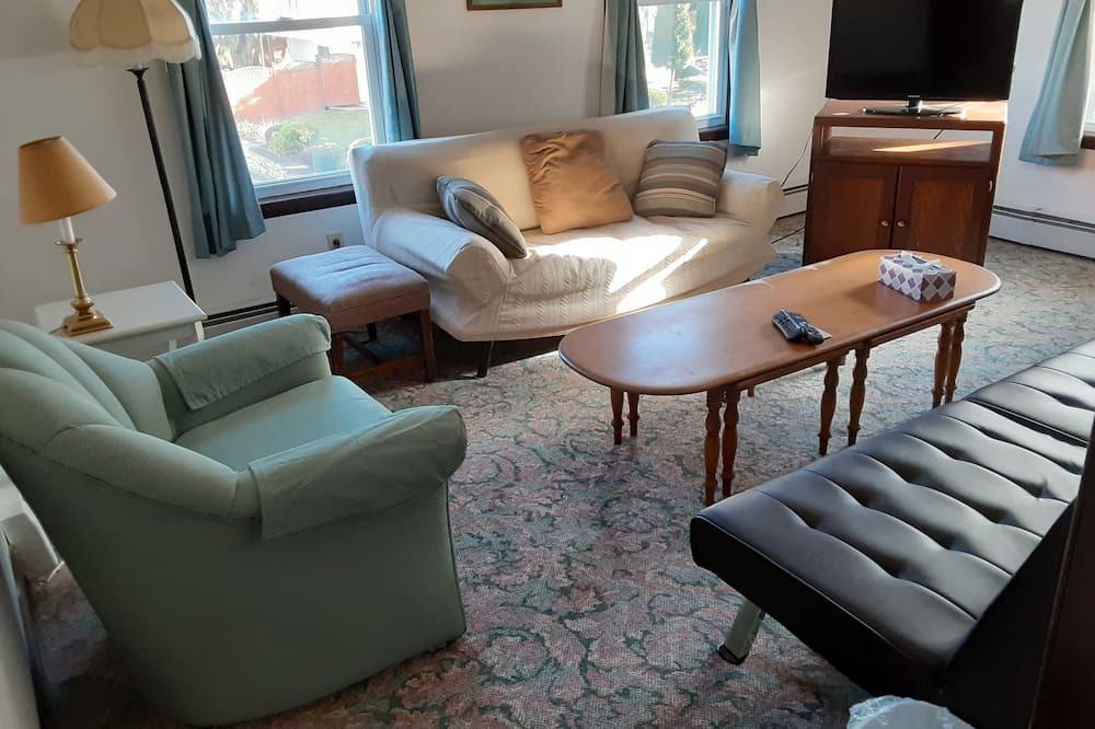 Photo of Livingroom in Ansonia