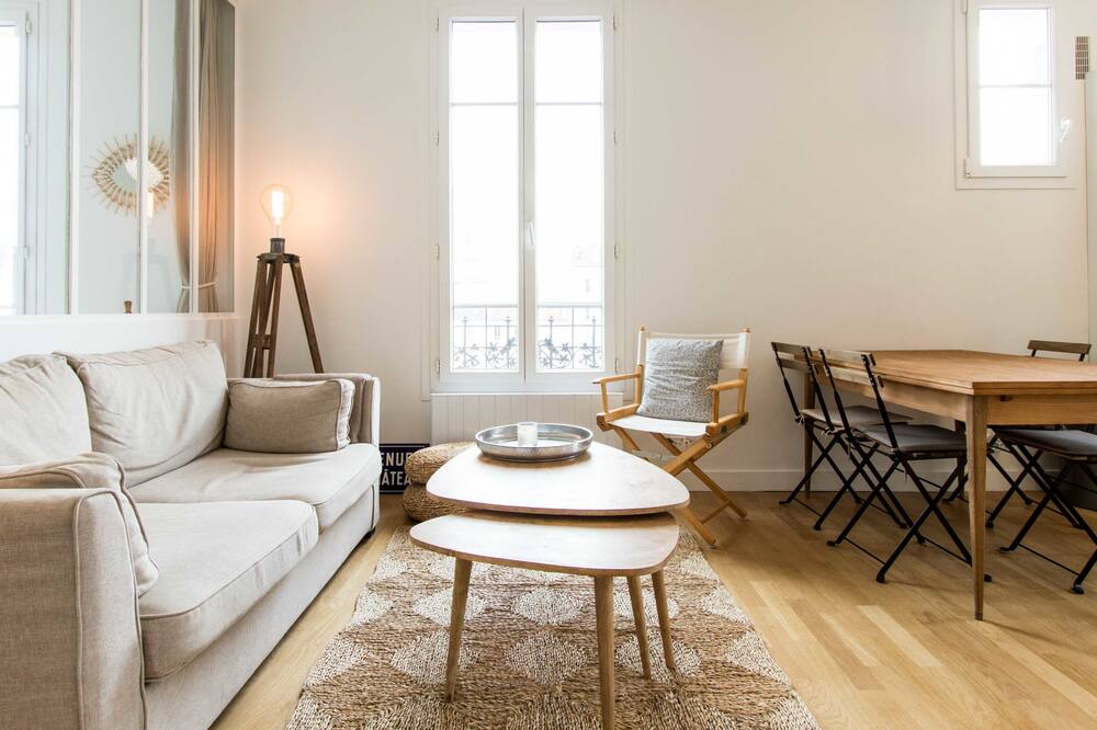 Photo of Livingroom in Les Puces de Saint-Ouen