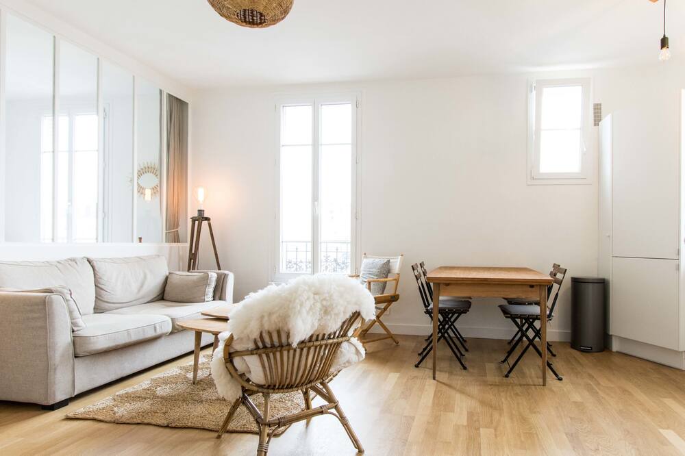 Photo of Bedroom in Les Puces de Saint-Ouen