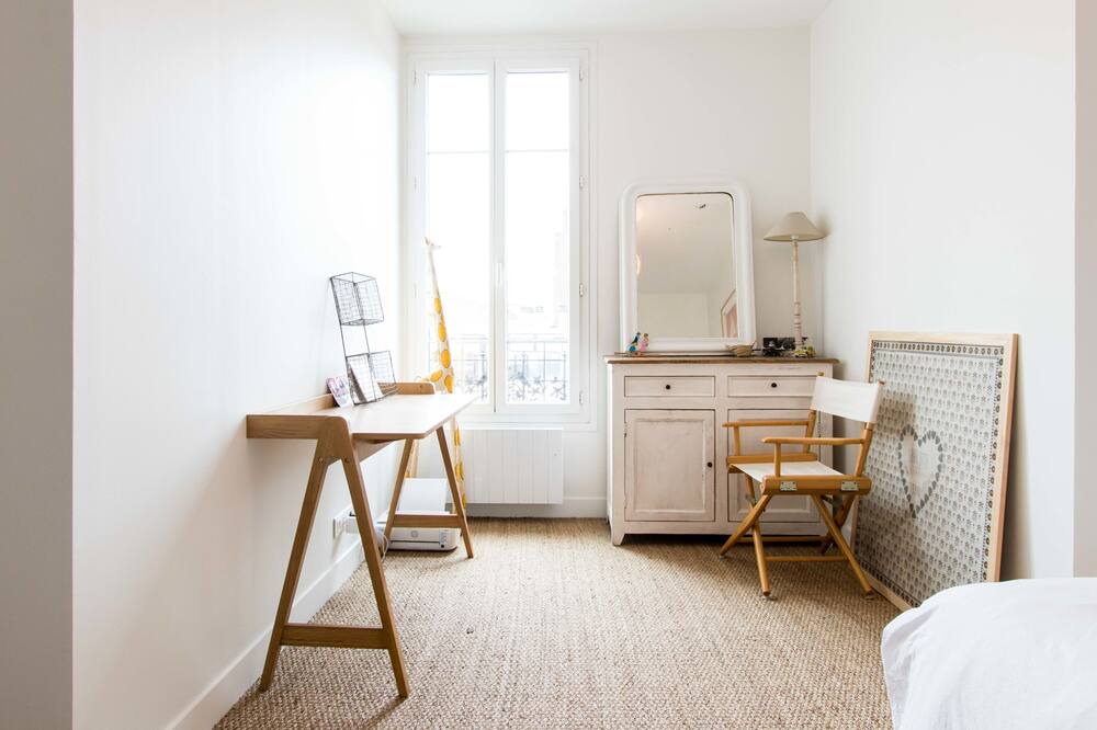 Photo of Bedroom in Les Puces de Saint-Ouen