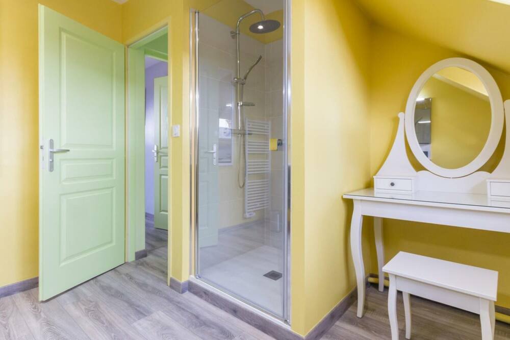 Photo of Bedroom in Forges-les-Eaux