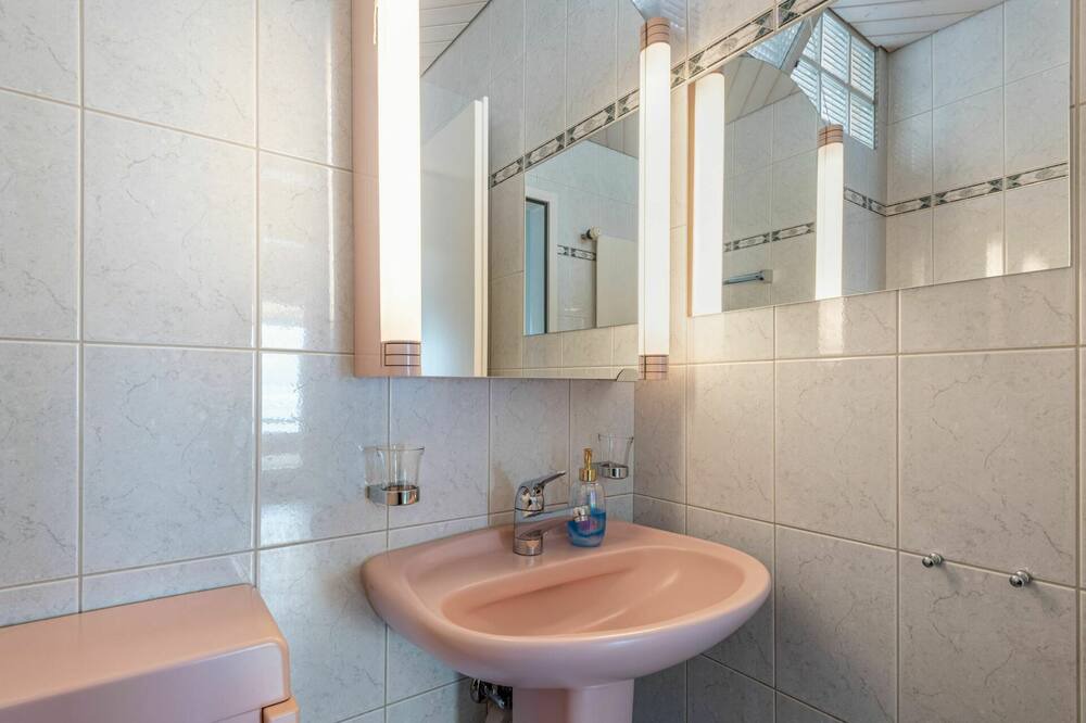 Photo of Bathroom in Ennetbuergen