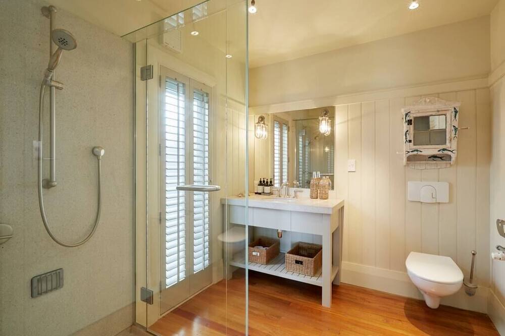 Photo of Bathroom in Whakamarama