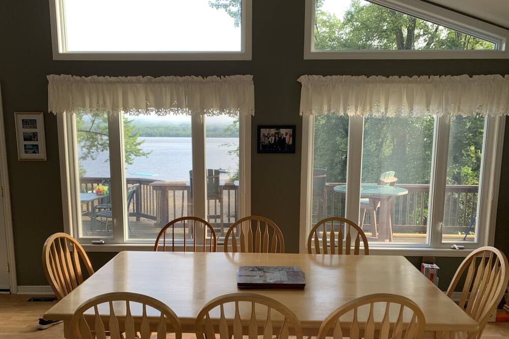 Photo of Kitchen in L'Isle-aux-Allumettes