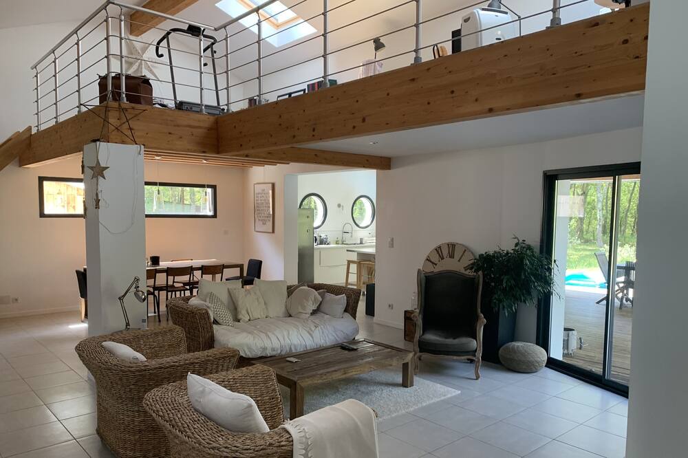 Photo of Livingroom in Talais