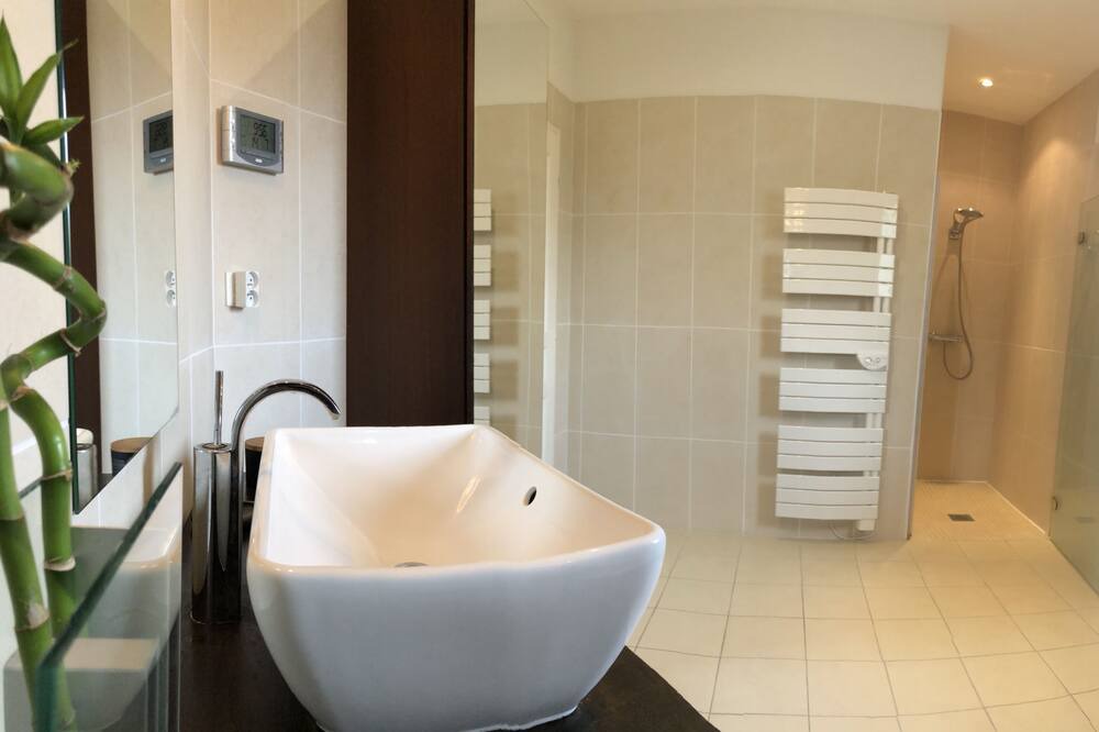 Photo of Bathroom in Sanguinet