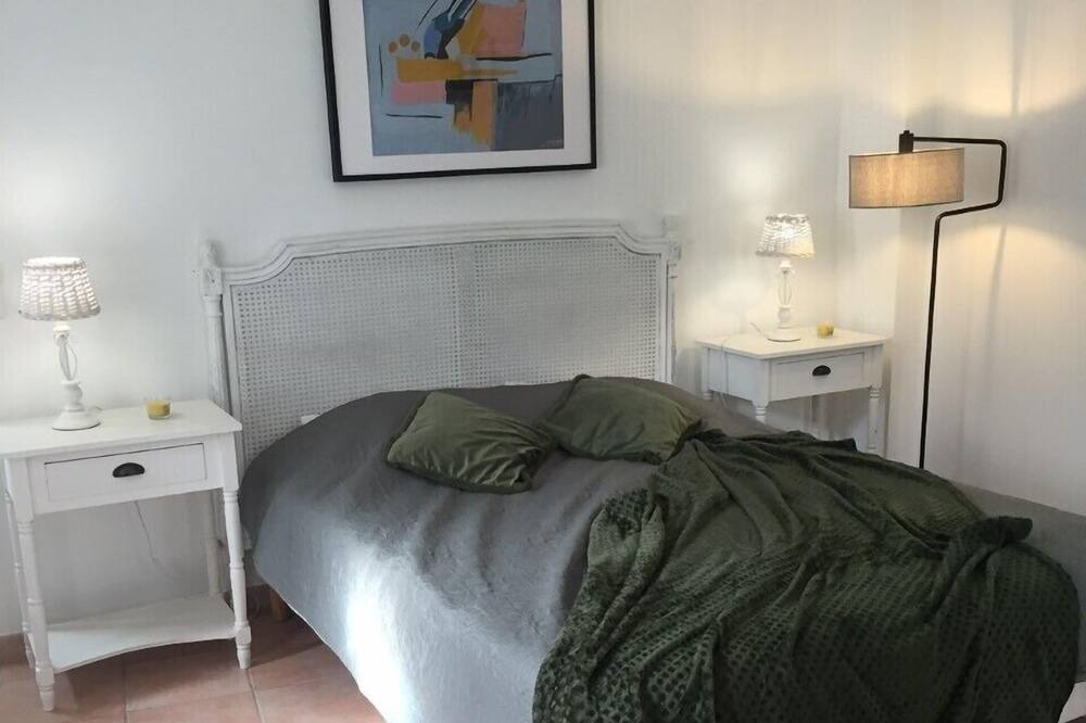 Photo of Bedroom in Saint-Fargeau