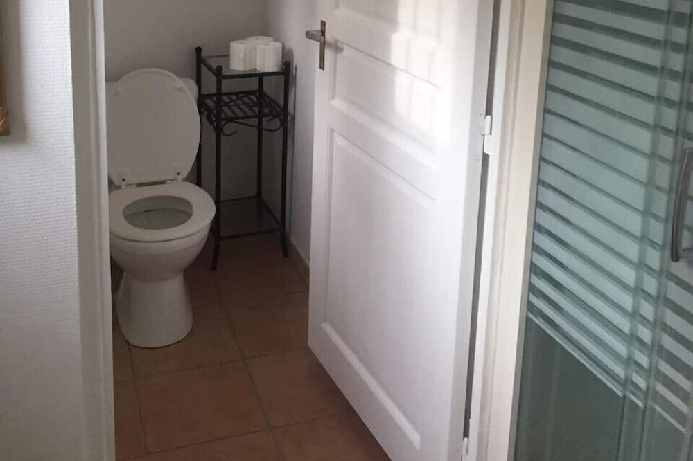 Photo of Bathroom in Saint-Fargeau