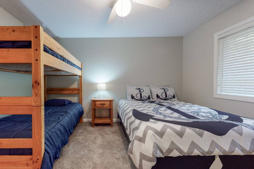Photo of Bedroom in Estill Springs