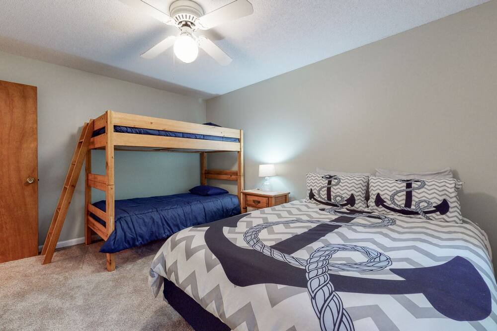 Photo of Bedroom in Estill Springs