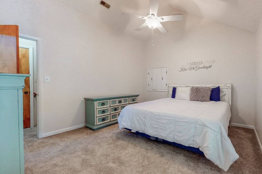 Photo of Bedroom in Estill Springs