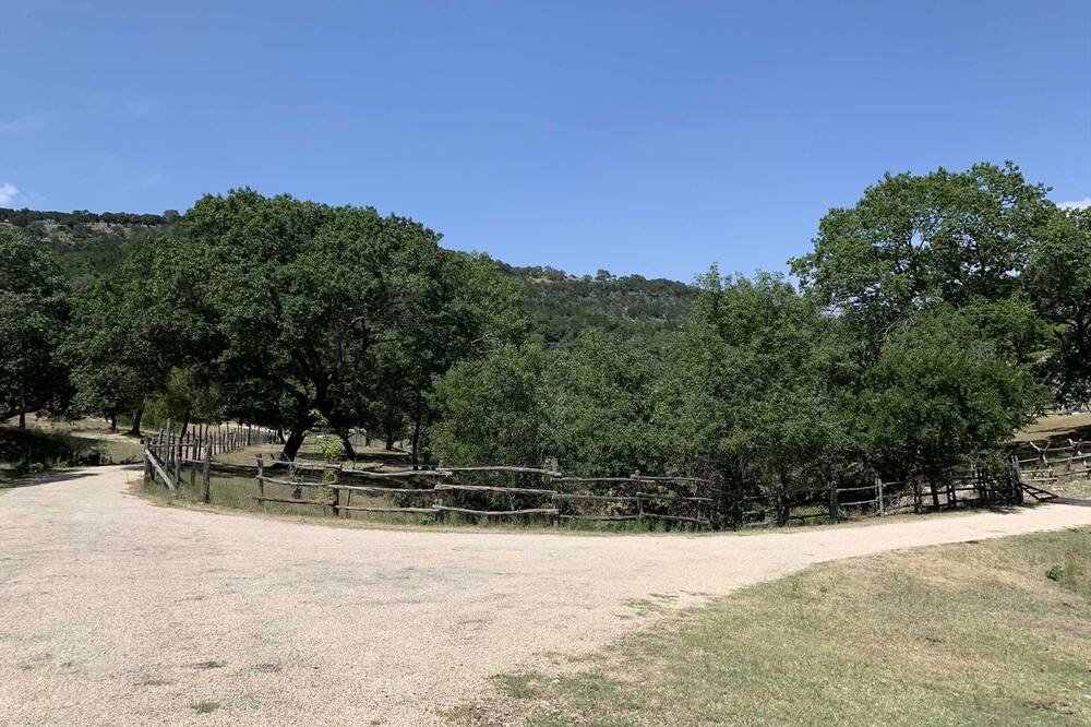 Photo of Outdoor in Tarpley