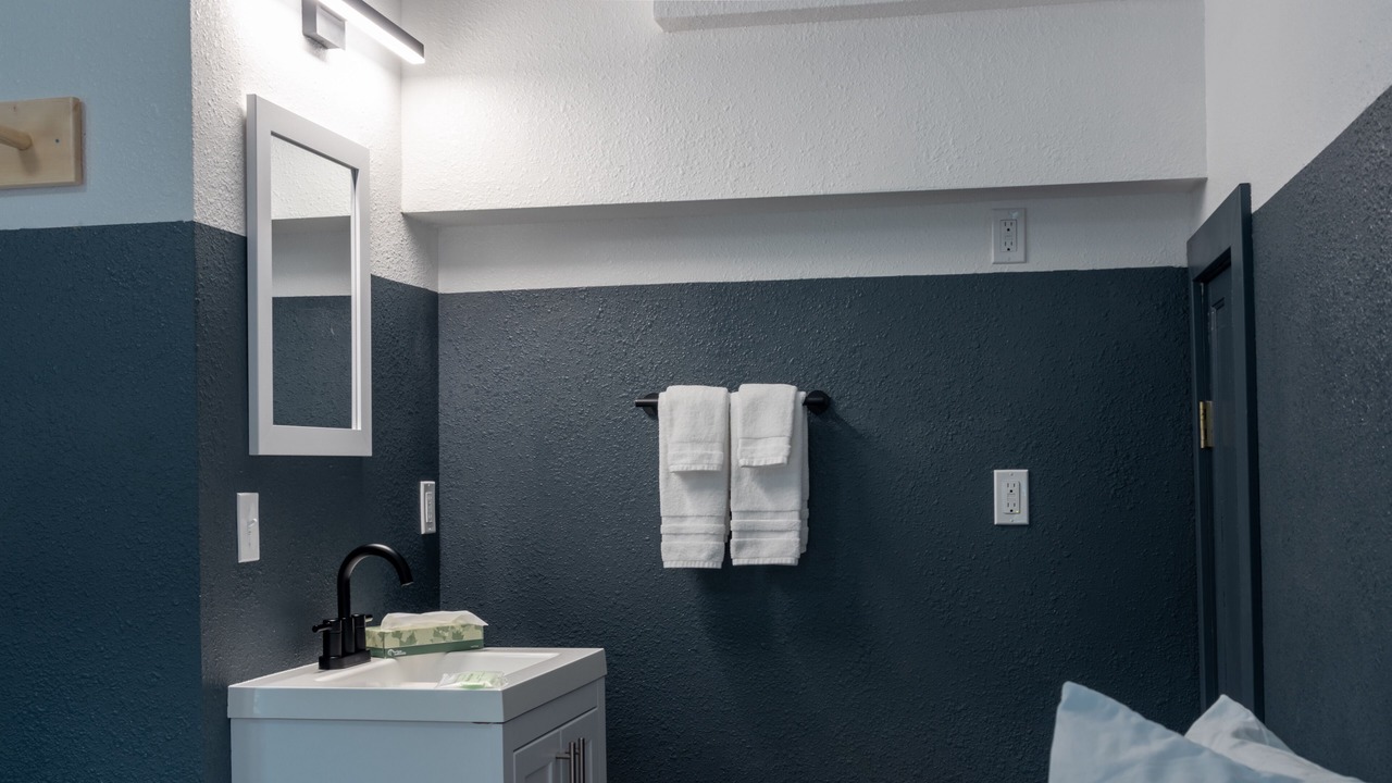 Photo of Bathroom in Silverton