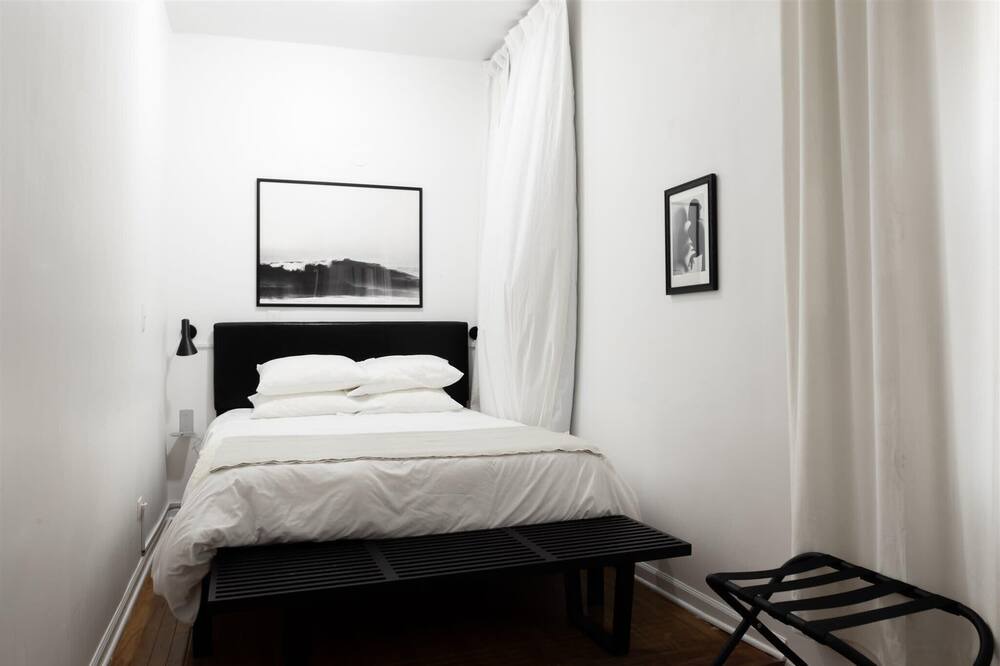 Photo of Bedroom in Noble Square