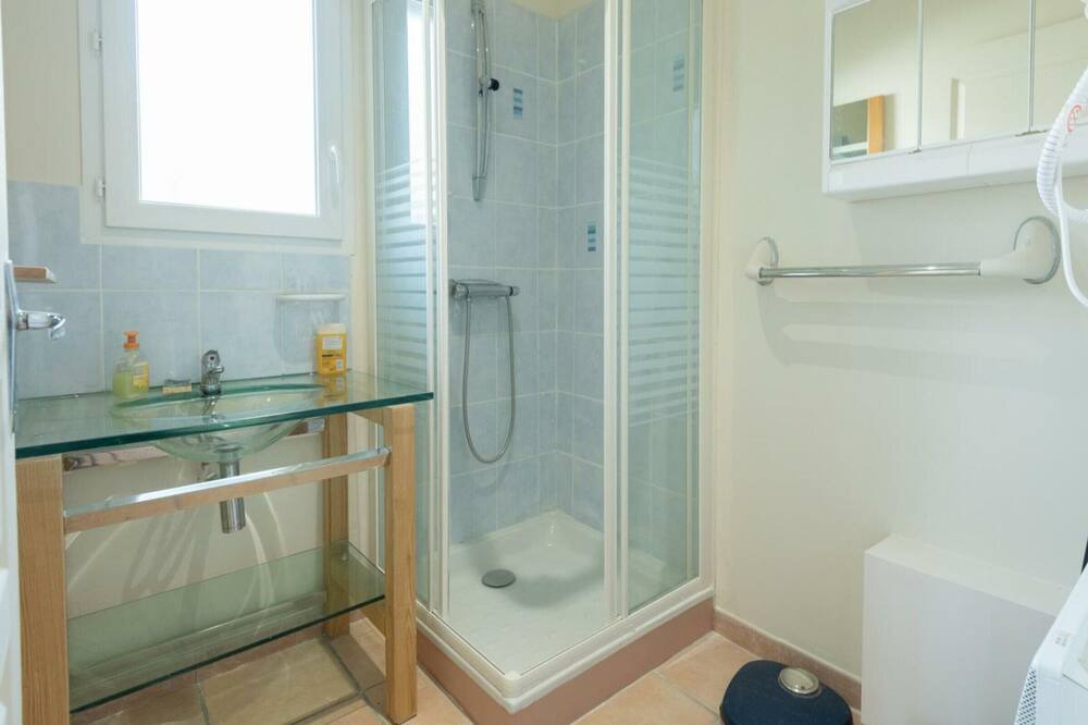 Photo of Bathroom in Savigneux