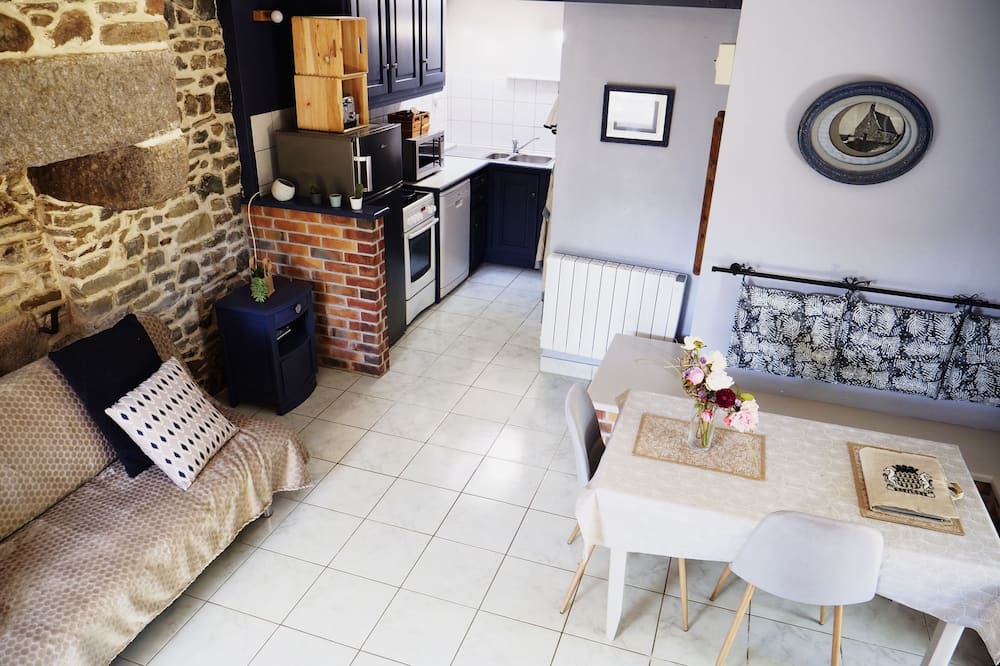 Photo of Livingroom in Baguer-Pican