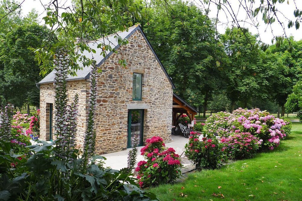 Photo of Outdoor in Baguer-Pican