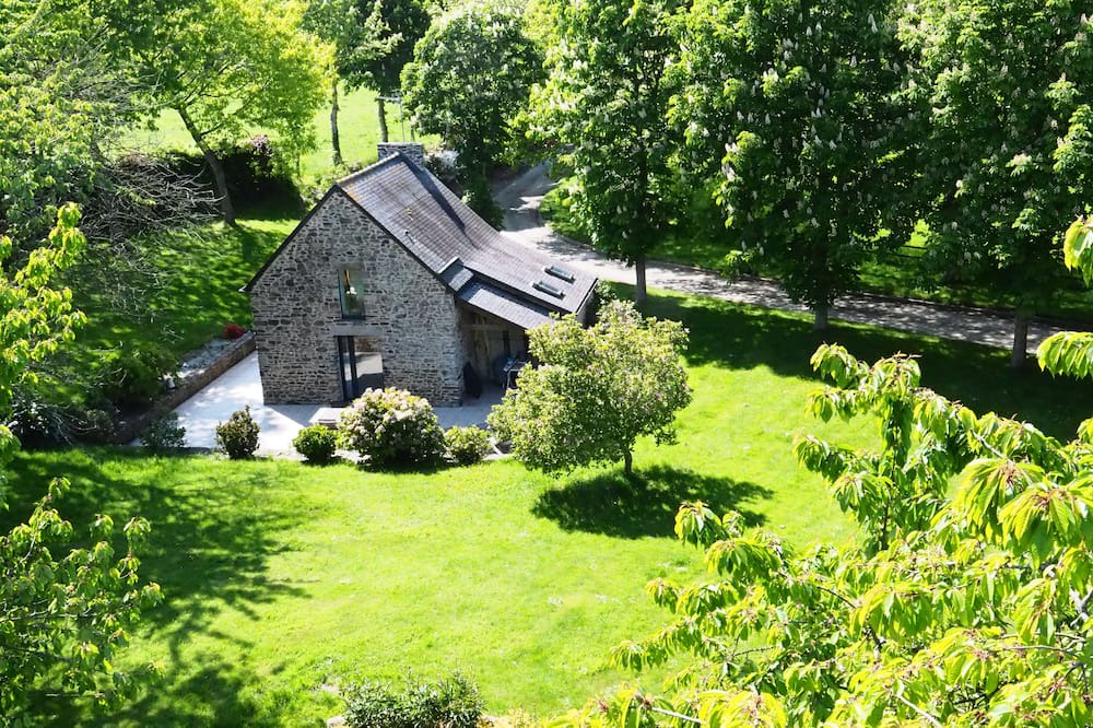 Photo of Outdoor in Baguer-Pican