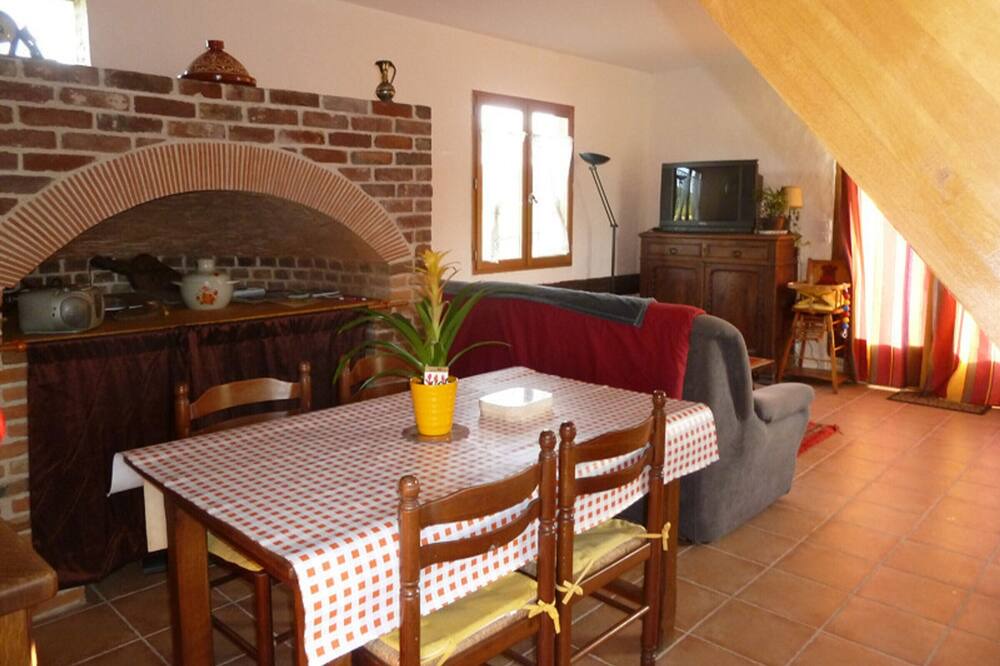 Photo of Kitchen in Campneuseville