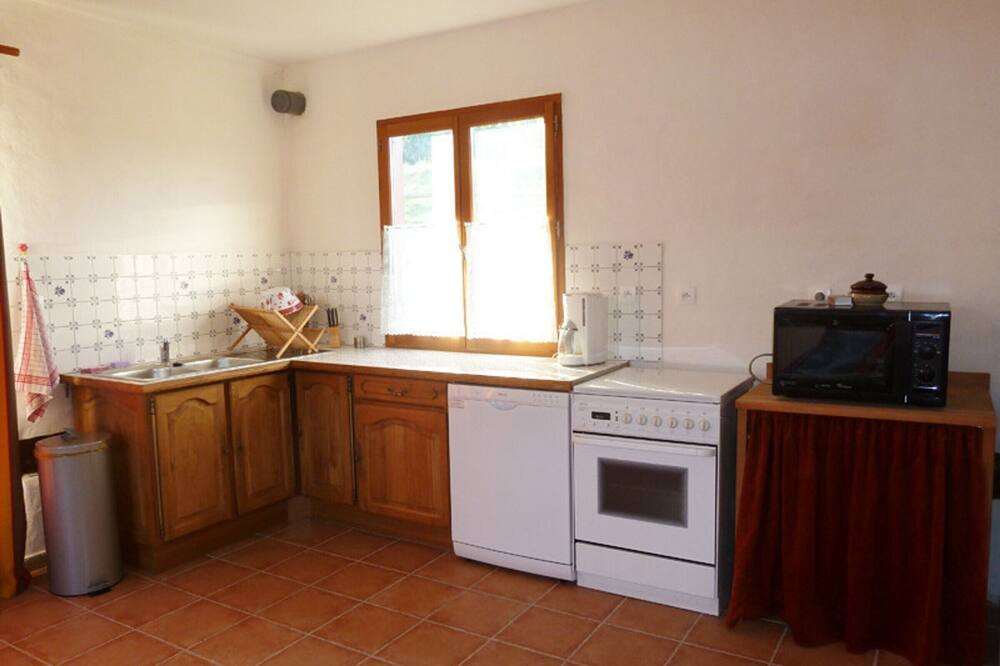 Photo of Kitchen in Campneuseville