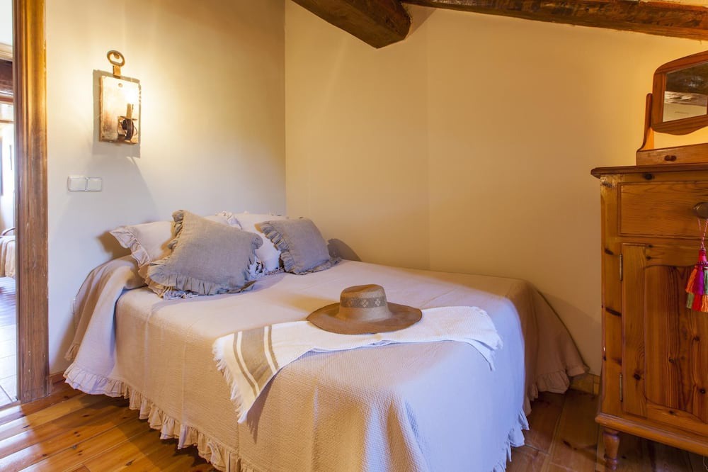 Photo of Bedroom in Banaston