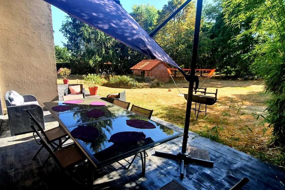 Photo of Patio Balcony in Somloire