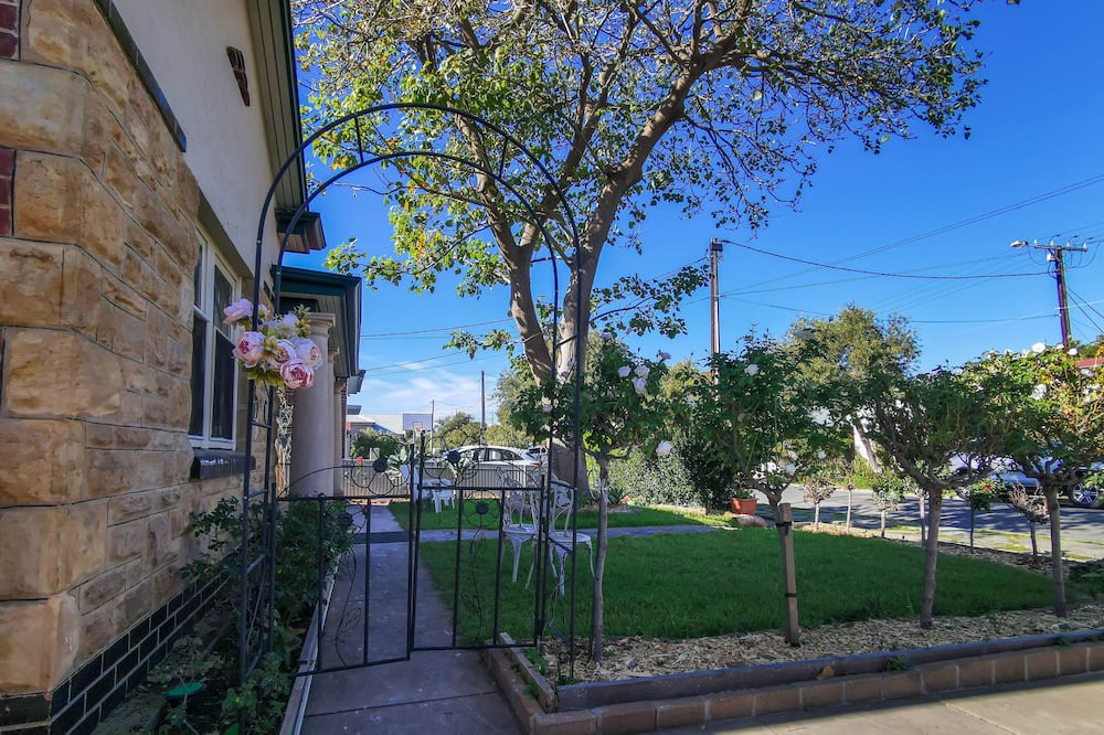 Photo of Outdoor in Largs North