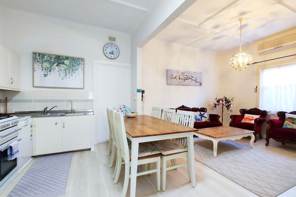 Photo of Others in Largs North