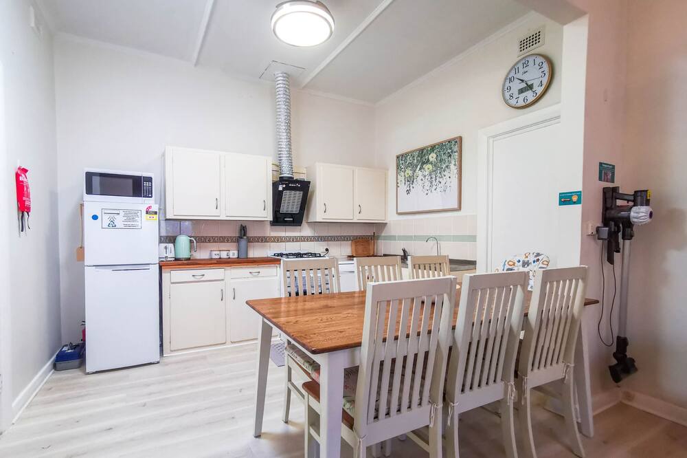 Photo of Kitchen in Largs North