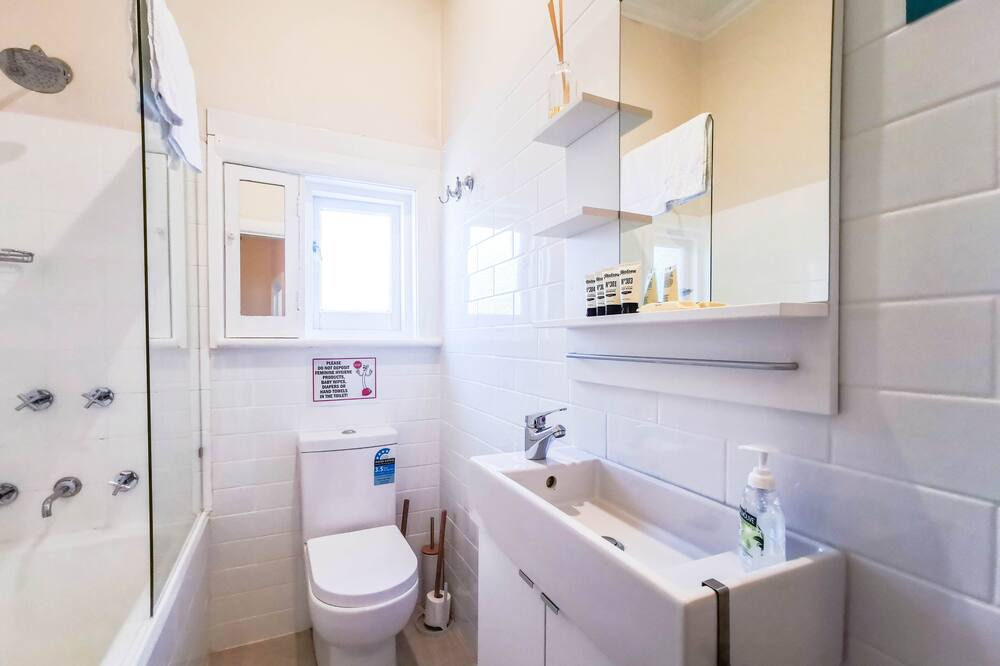 Photo of Others in Largs North