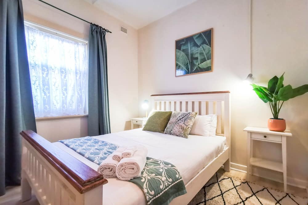 Photo of Bedroom in Largs North