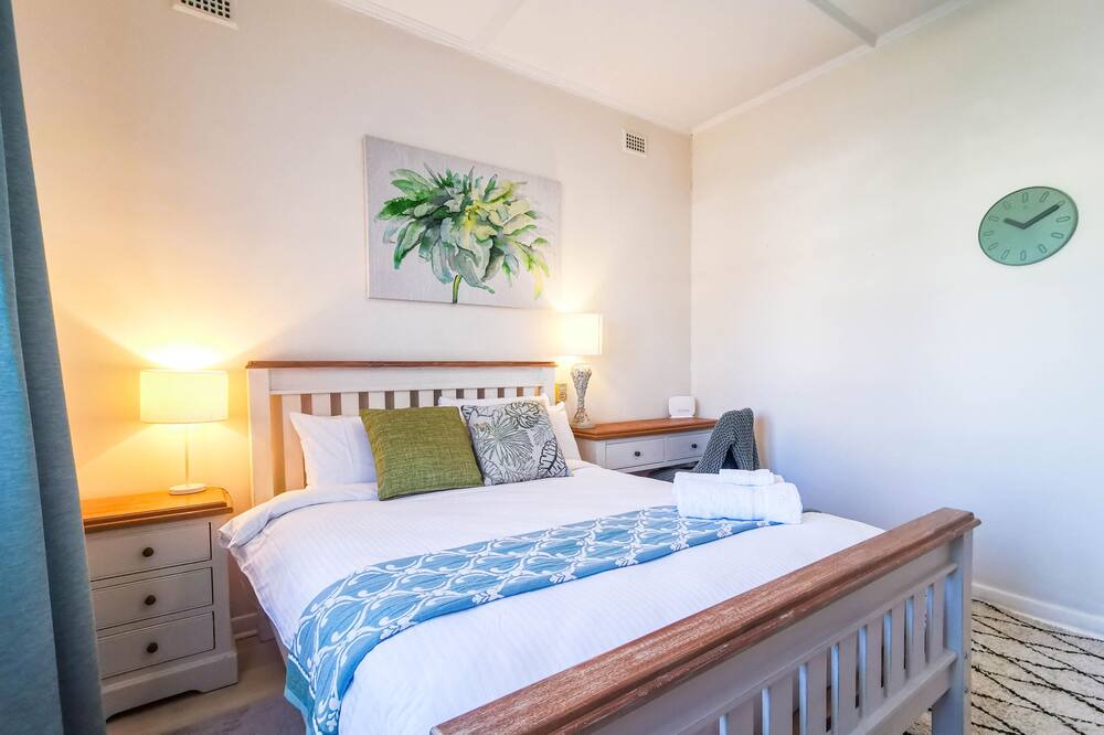 Photo of Bedroom in Largs North