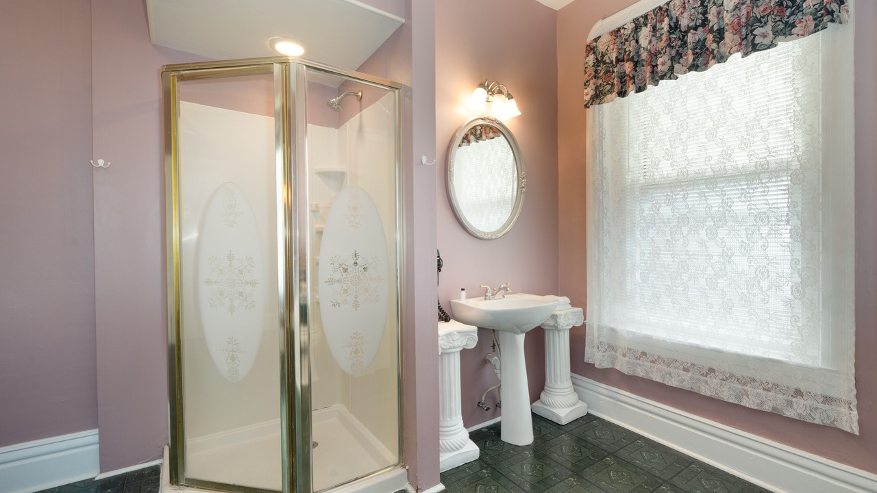 Photo of Bathroom in Naples