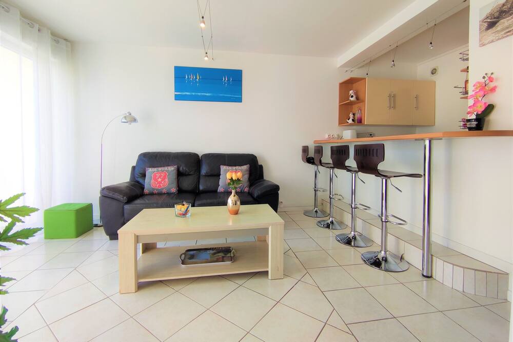 Photo of Livingroom in Lagord