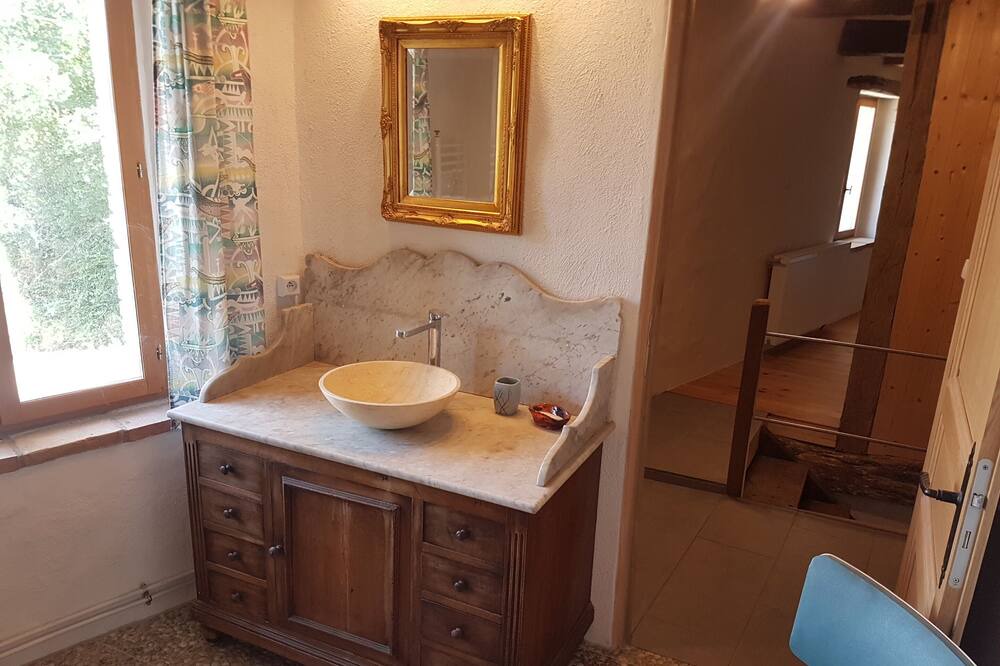 Photo of Bathroom in Molieres