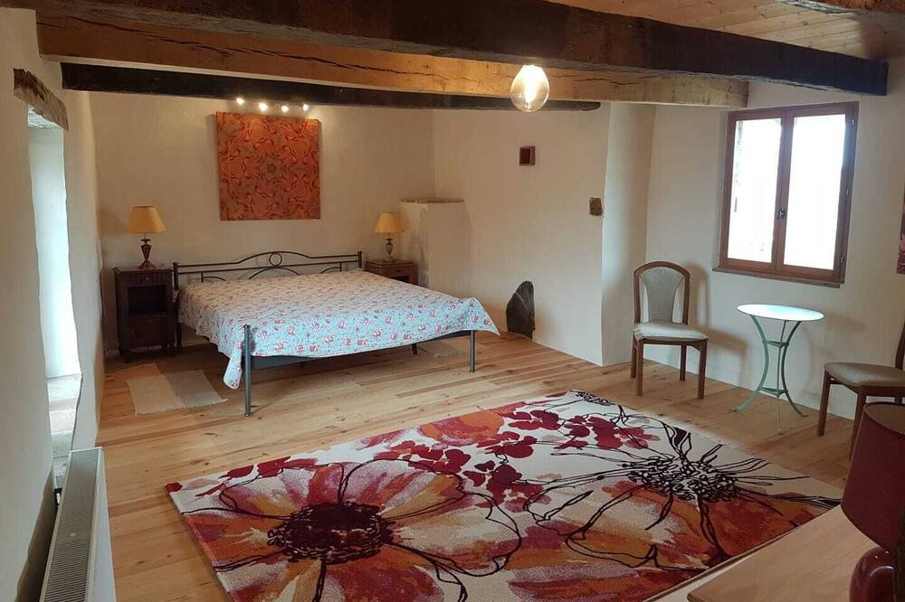 Photo of Bedroom in Molieres