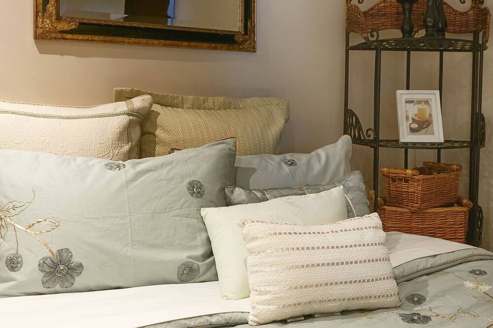 Photo of Bedroom in Pincourt