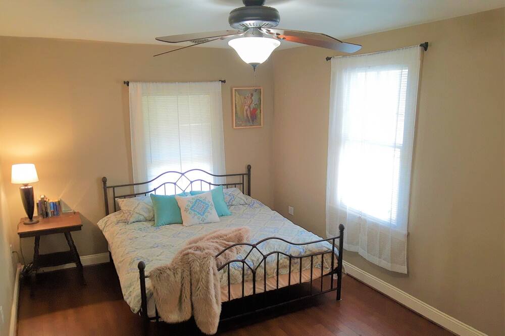 Photo of Bedroom in Gladstone