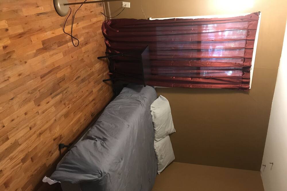 Photo of Bedroom in Maryville