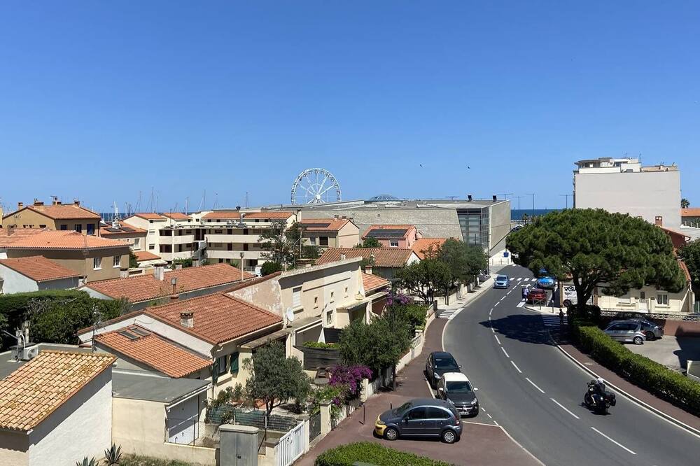 Photo of Others in Le Port