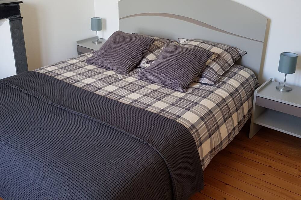 Photo of Bedroom in Ile-de-Brehat